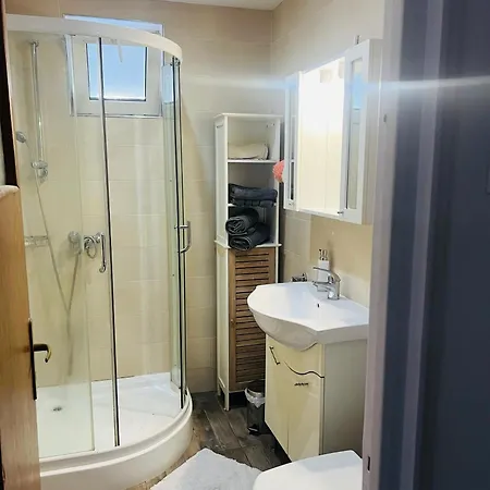 Spacious Retreat * Bucharest